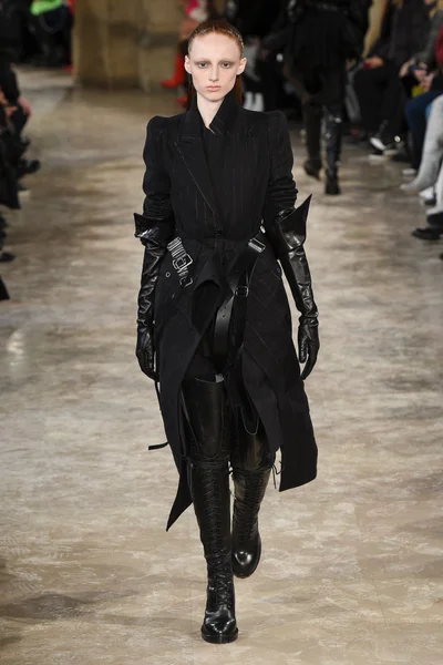 Look 42